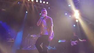 Anastasio canta &quot;Clint Eastwood&quot;