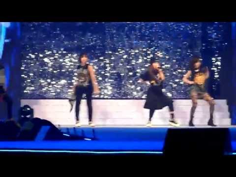 130622 2NE1 - I Love You @ Asia Style Collection Expo