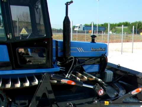 TRATTORE CINGOLATO LANDINI TREKKER 85 CON PALA
