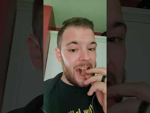 Caramello candy bar review, a taste of my childhood. #shorts