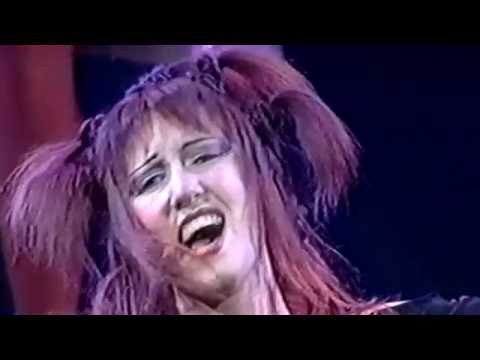 WE WILL ROCK YOU - Somebody to love West End 2003 Hannah Jane Fox
