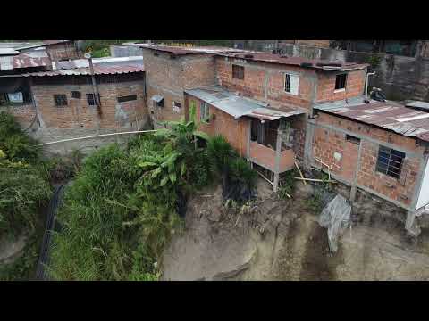 Movimiento en masa que desplomó vivienda en Cajamarca tiene en riesgo a otras viviendas