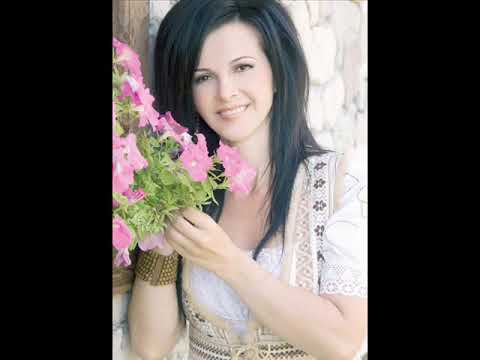 Росица Пейчева пее на турски