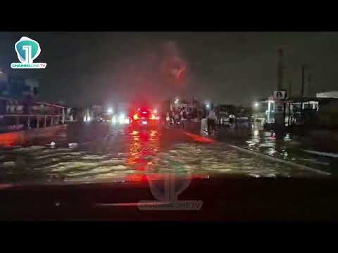 WATCH: Vehicles Slowly Cross Flooded Ashaley Botwe–Nanakrom Road After Severe Downpour
