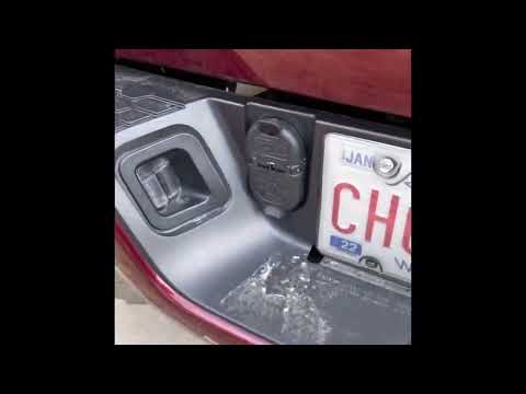 Truck trailer plug replacement