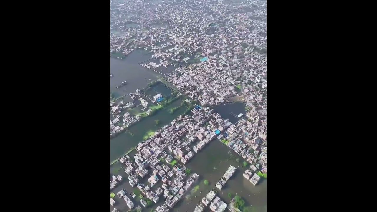 Lucknow Flood: फैजुल्लागंज में बाढ़ जैसे हालात, बड़ी आबादी पानी से परेशान|