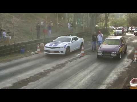Camaro SS vs Gol Turbo-B