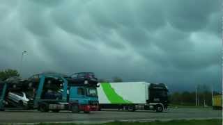 preview picture of video 'Bijzondere wolken boven Bocholtz'
