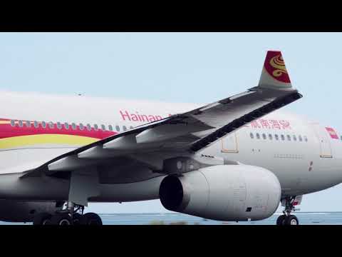 Hainan Airlines A330 B-5979. Salute from crew and takeoff from Tahiti (NTAA). 21/10/2017.