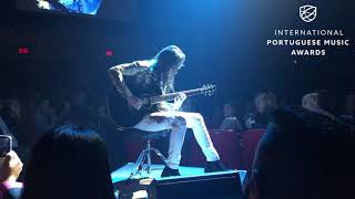 Nuno Bettencourt performs the Portuguese National Anthem at IPMA 2019