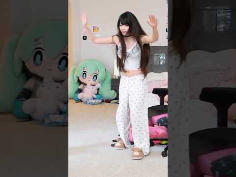 Emiru proves that she's not AI