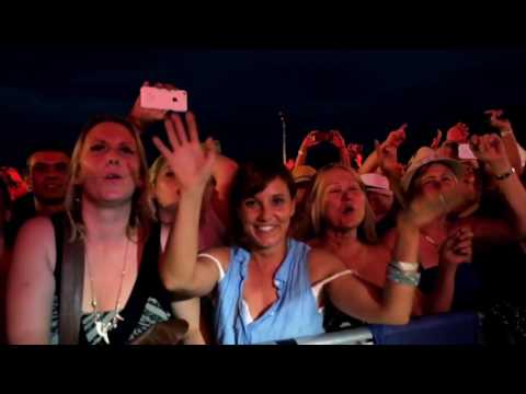 UB40 ft Ali, Astro and Mickey!