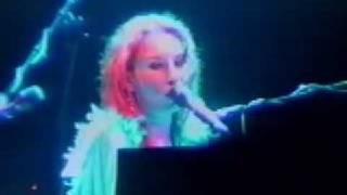 Tori Amos - Carbon Live