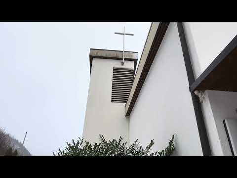 Gantschier (Vorarlberg) Sonntagseinläuten der Pfarrkirche zum Hl.Josef
