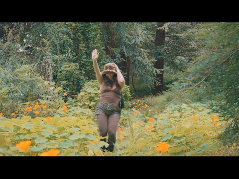 SHE BE POPPIN by S.I.A.T Stuck In A Tree (Official Music Video) 
