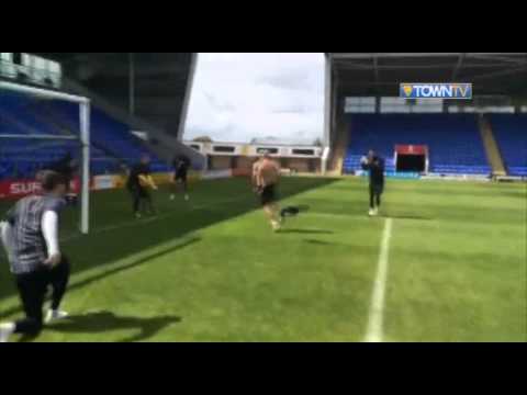 Andy Robinson 'Ice Bucket Challenge' - Town TV