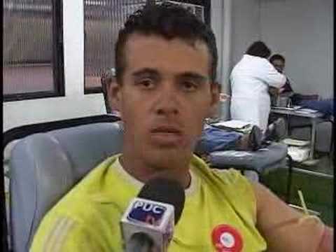 mineiro doando sangue