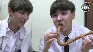 Download lagu [BANGTAN BOMB] omg j-hope world aegyo king (with V) - BTS (방탄소년단) mp3