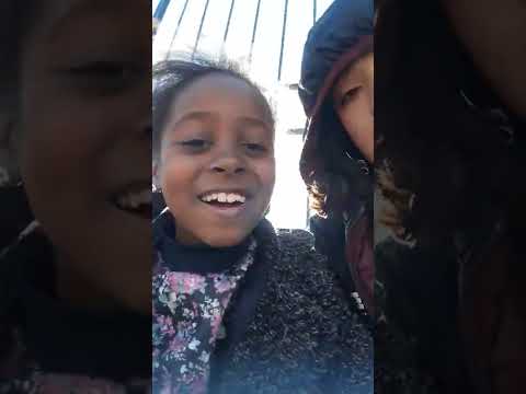 saludos  a ellos manda jajajja cueck  .... el canal de ella es luciaybelen