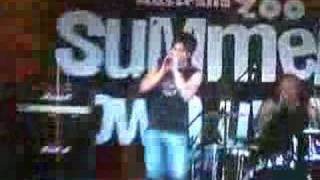 Dean Geyer -  Live - At Australia Zoo - I Dont Wannna Wait