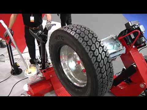 Autopromotec 2011 - CORGHI HD900