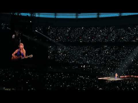 Taylor Swift live - Haunted x Wonderland acoustic 4K - N1 Vancouver Eras Tour 2024