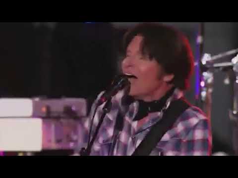 John Fogerty & Dave Grohl (Foo Fighters) - "Fortunate Son" on Jimmy Kimmel!