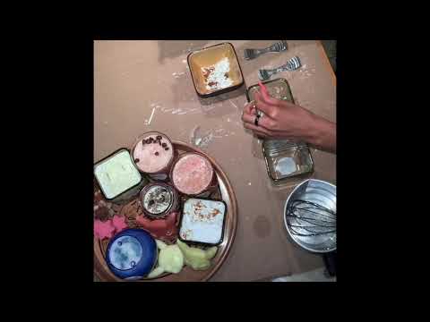 Coconilla Smoke Eliminator Candle used with Ice Wax