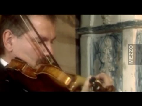 Reinhard Goebel playing left-handed and Les Musiciens du Louvre's sound explained