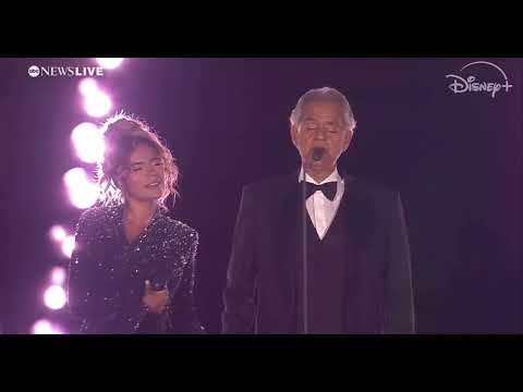 Andrea Bocelli - Vivo por Ella ft. KAROL G (En Vivo)