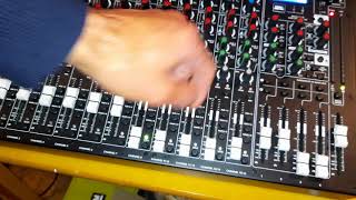 Video thumbnail for como usar la mixer HARBINGER L2404fx-USB by Audio para Aficionados