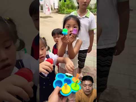 Fight over colorful ice cream⁉️