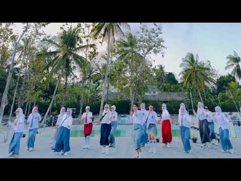 KU BAHAGIA / MELLY GOESLAW / KREASI / IZMI RIANDINI