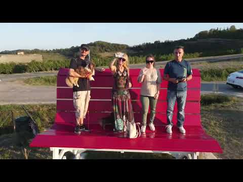 ALIVE AND KICKING, SIMPLE MINDS