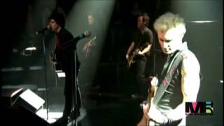 Green Day - Give Me Novacaine and She's a Rebel (live@storytellers 2005)