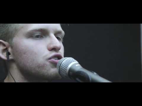 Em meio aquela luz vermelha - Brisa Sul ao vivo no Estúdio Massa