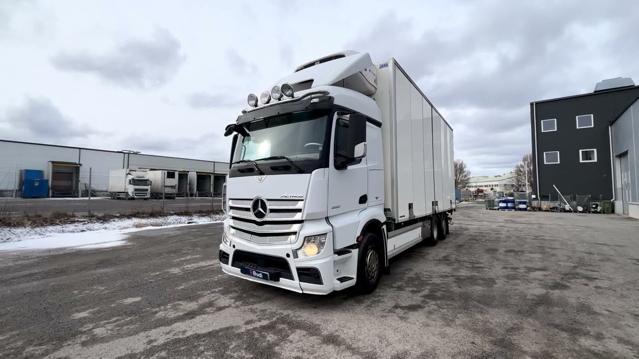 Lastbil Mercedes-Benz Actros 2551, 2014 - med Skabskåp - öppningsbar sida och baklyft