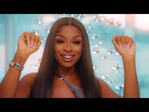 Maxkaella - It's Giving (Official Video)