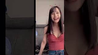 TikTokライブ 谷間よせて 恥ずかしい 귀여운 미인  보이는  속옷  가슴  바지