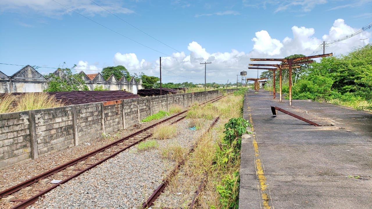 R.F.F.S.A. Linha Sul Estacao de cinco pontas (antigo patio ferroviário) CBTU Recife.