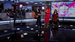 Vanesa Martín De tus ojos !!! Primera artista en cantar en un telediario informativo @azuyga