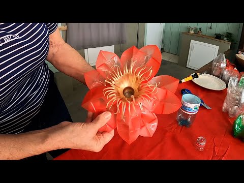 Decoração de Natal com garrafas pet!