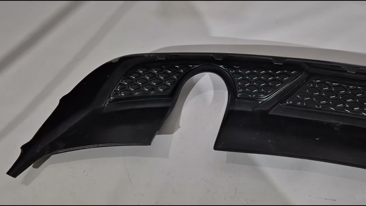 Audi A3 2012–2020 Zadnji difuzor DPT (2017-2020, Sedan, črna sijaj) Video 1