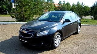 2012 Chevrolet Cruze LS. Start Up, Engine, and In Depth Tour.