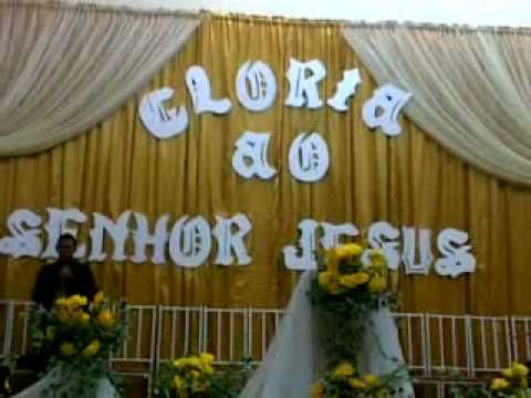 Myrela Gomide Na igreja fies em Cristo na grama ..miguel couto