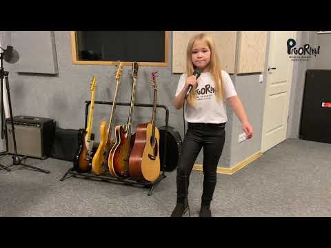 Gabija Vīrele “Laika Strauts”