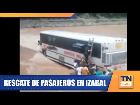 Rescate de pasajeros en Izabal