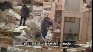 preview picture of video 'Destruction after Tornado in Iowa and Wisconsin (USA) - April 11 2011'