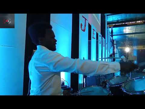 Benjamin Dube ft Tshepo Nyawuza - Avumile