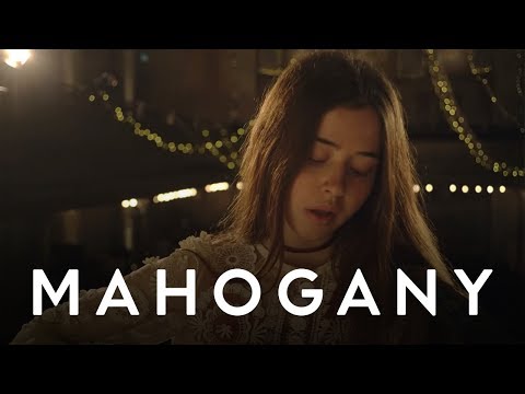 Flo Morrissey - Pages Of Gold | Mahogany Session